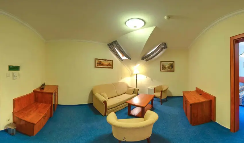 Gerby Kria Hotel s Lovasudvar Lajosmizse - Augusztus 20.