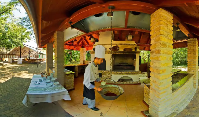 Gerby Kria Hotel s Lovasudvar Lajosmizse - Augusztus 20.