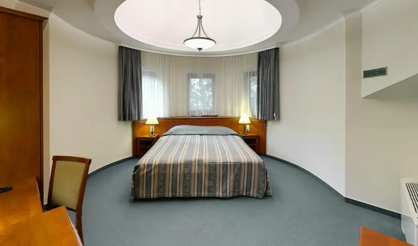 Gerby Kria Hotel s Lovasudvar Lajosmizse - Augusztus 20.