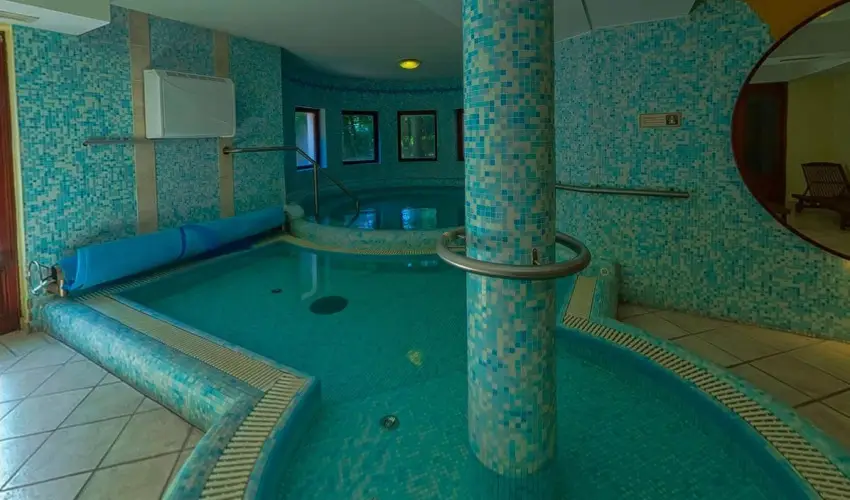 Gerby Kria Hotel s Lovasudvar Lajosmizse - Augusztus 20.