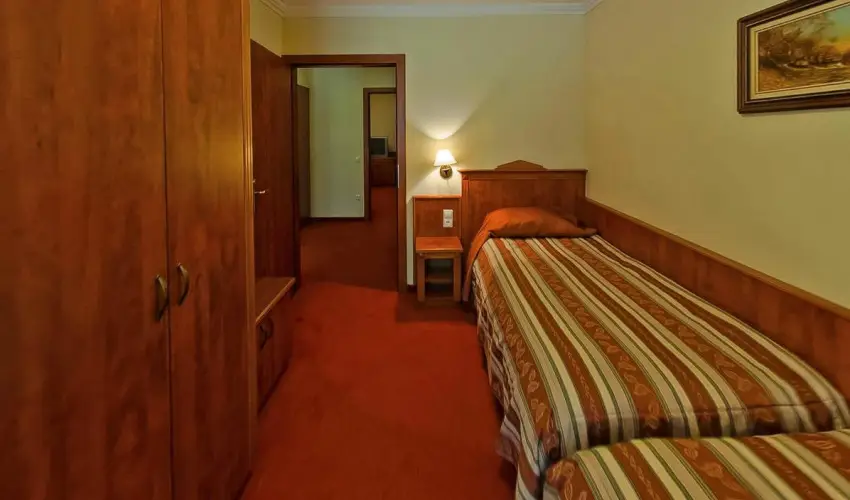 Gerby Kria Hotel s Lovasudvar Lajosmizse - Augusztus 20.