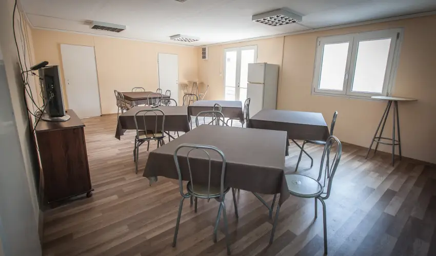 Geszteny�s Vend�gh�z Gyula - Augusztus 20. (min. 2 �j)