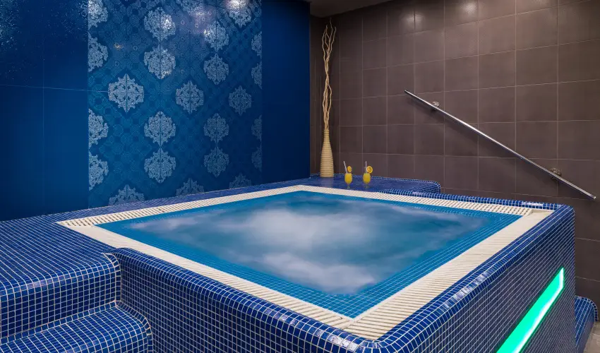 Golden Ball Club Hotel Gy�r - Augusztus 20.