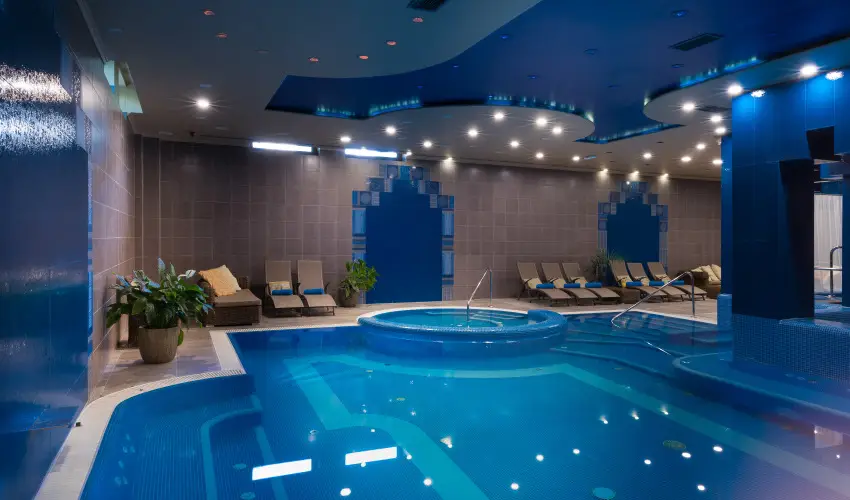 Golden Ball Club Hotel Gy�r - Augusztus 20.