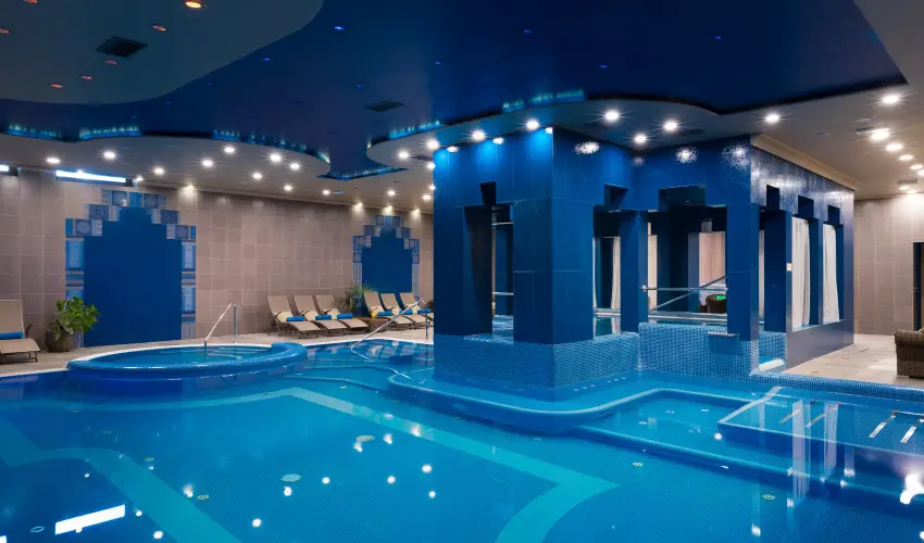 Golden Ball Club Hotel Gy�r - Augusztus 20.