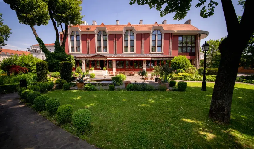 Golden Ball Club Hotel Gy�r - Augusztus 20.