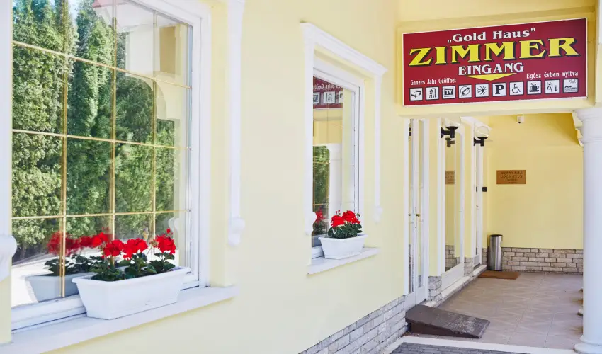 Gold Haus Panzi� Balatonf�red - Augusztus 20. (min. 3 �j)