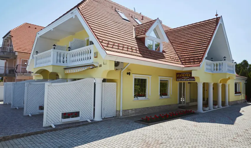 Gold Haus Panzi� Balatonf�red - Augusztus 20. (min. 3 �j)