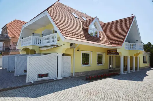 Gold Haus Panzi� - Augusztus 20. (min. 2 �j)