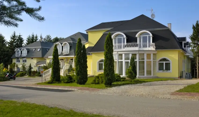 Gosztola Gy�ngye-az erd� sz�llod�ja Gosztola - Augusztus 20.