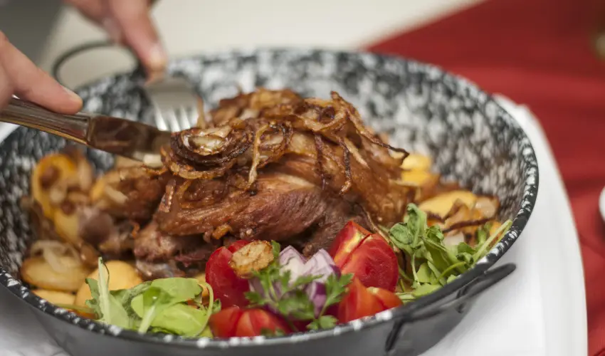 Gosztola Gy�ngye-az erd� sz�llod�ja Gosztola - Augusztus 20.