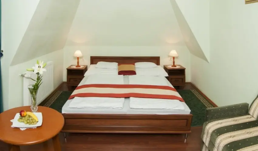 Gosztola Gy�ngye-az erd� sz�llod�ja Gosztola - Augusztus 20.