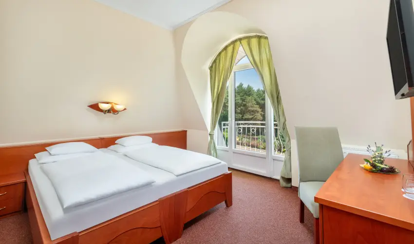 Gosztola Gy�ngye-az erd� sz�llod�ja Gosztola - Augusztus 20.