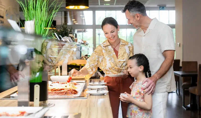 Gotthard Therme Hotel & Conference Szentgotthrd - Augusztus 20. - teljes elrefizetssel