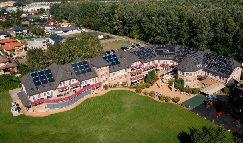 Granada Konferencia Wellness �s Sport Hotel Kecskem�t - Augusztus 20.