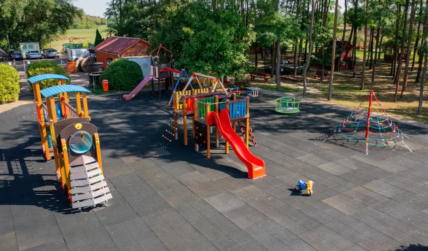 Granada Konferencia Wellness �s Sport Hotel Kecskem�t - Augusztus 20.