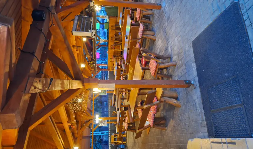 Grill Terasz �tterem �s Sz�ll�shely Mez�k�vesd - Augusztus 20.