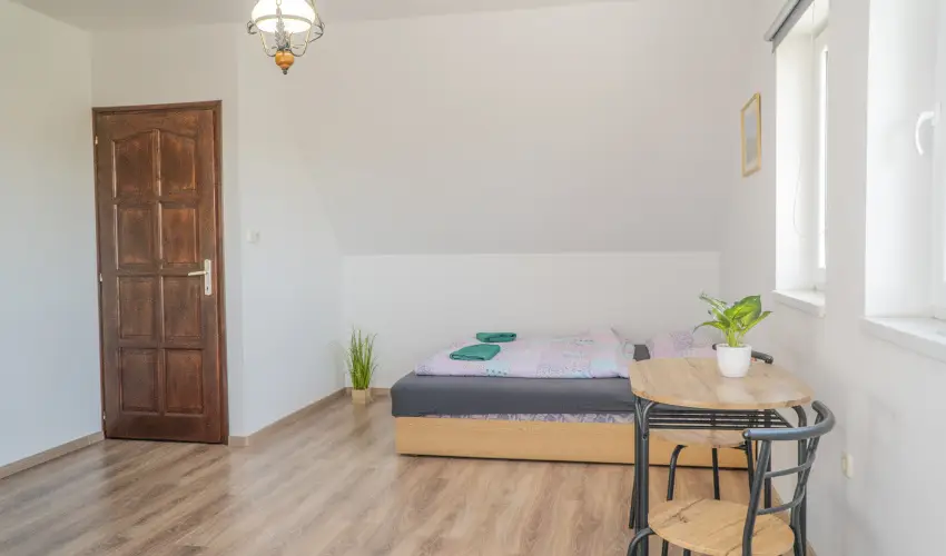 Gyulavez�r-Csob�nci Pihen� Vend�gh�z Gyulakeszi - Augusztus 20. (min. 2 �j)