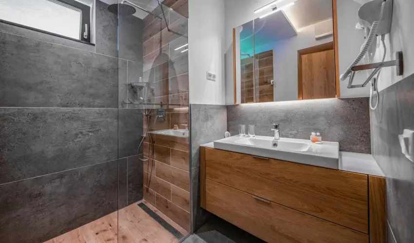 H55 Balatonlelle Apartmanhzak Balatonlelle - Augusztus 20. (min. 2 j)