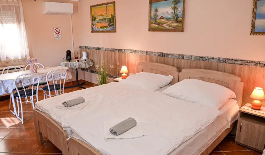 Hajnal Apartman Hajdszoboszl - Augusztus 20.