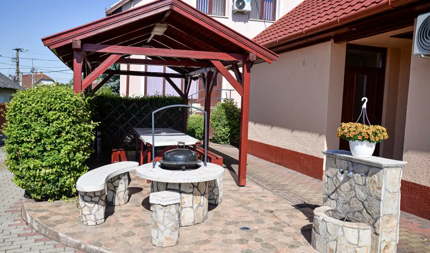 Hajnal Apartman Hajdszoboszl - Augusztus 20.