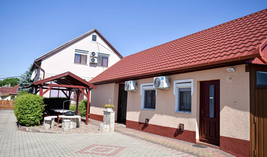 Hajnal Apartman Hajdszoboszl - Augusztus 20.