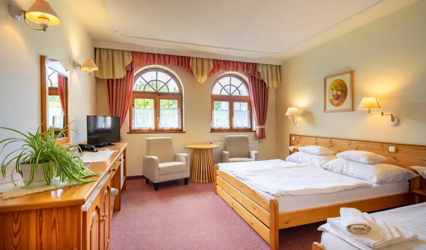 Hajd� Kast�ly Hotel Hajd�szoboszl� - Augusztus 20. (min. 2 �j)