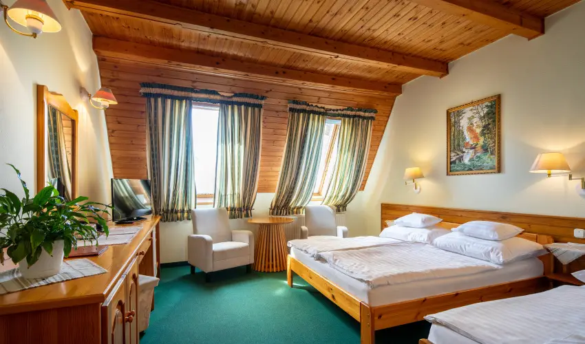 Hajd� Kast�ly Hotel Hajd�szoboszl� - Augusztus 20. (min. 2 �j)