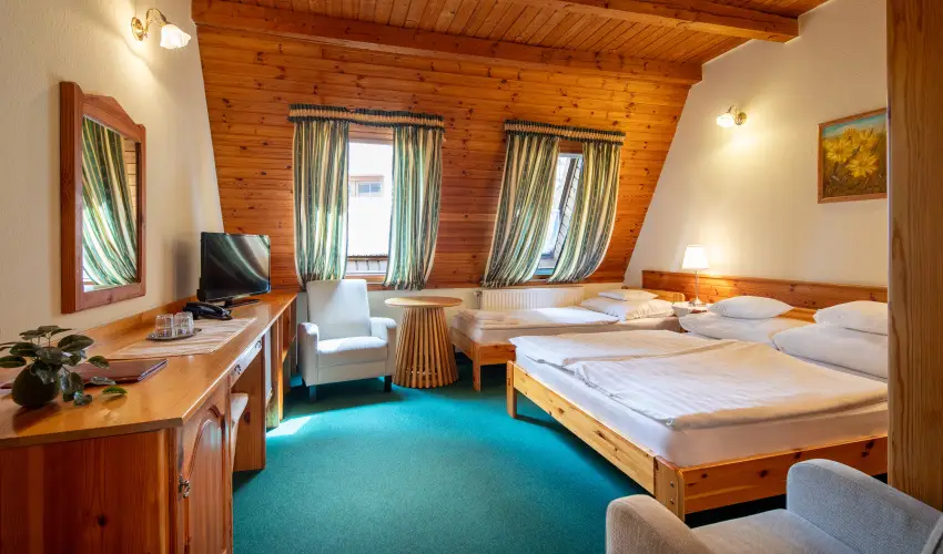 Hajd� Kast�ly Hotel Hajd�szoboszl� - Augusztus 20. (min. 2 �j)
