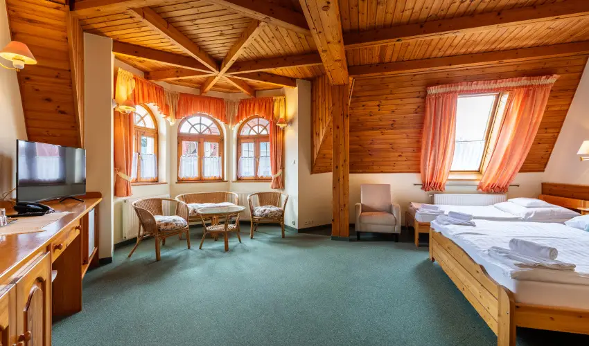 Hajd� Kast�ly Hotel Hajd�szoboszl� - Augusztus 20. (min. 2 �j)