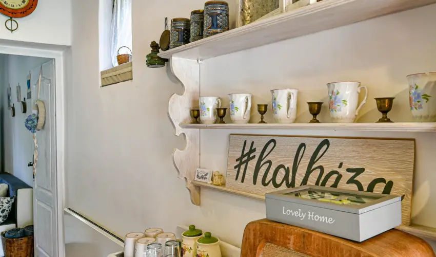 Halhza Vendghz Sirok - Augusztus 20. (min. 3 j)