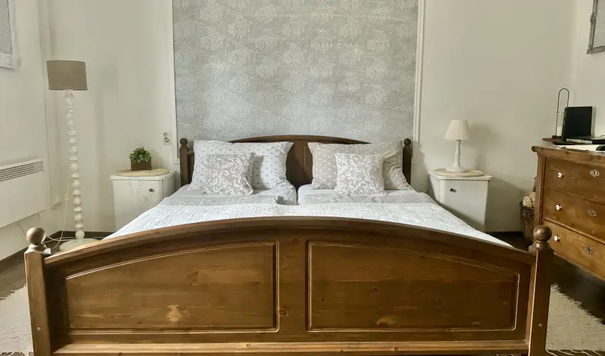 Halhza Vendghz Sirok - Augusztus 20. (min. 3 j)