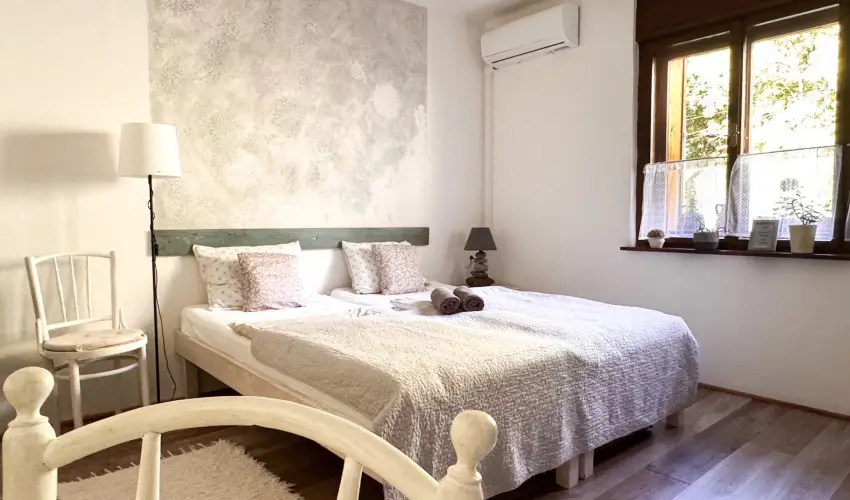 Halhza Vendghz Sirok - Augusztus 20. (min. 3 j)