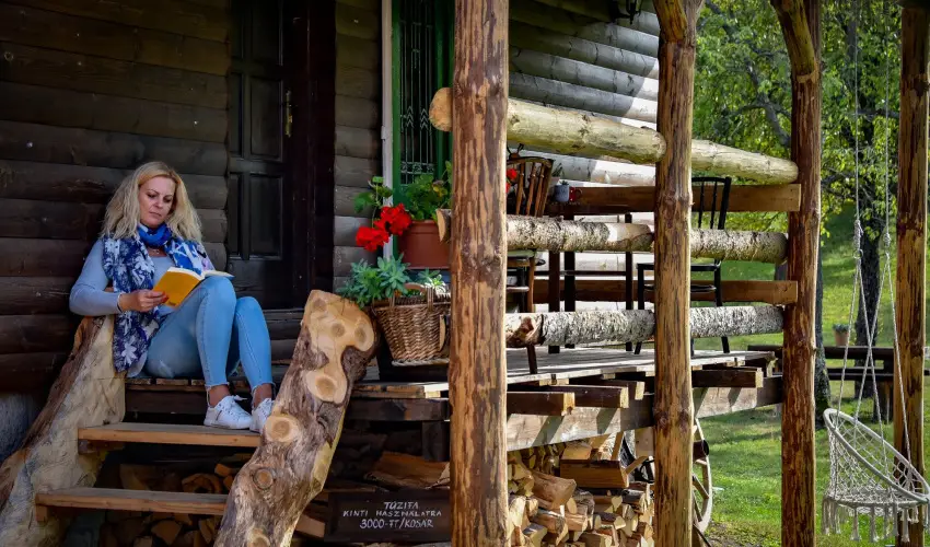 Halhza Vendghz Sirok - Augusztus 20. (min. 3 j)