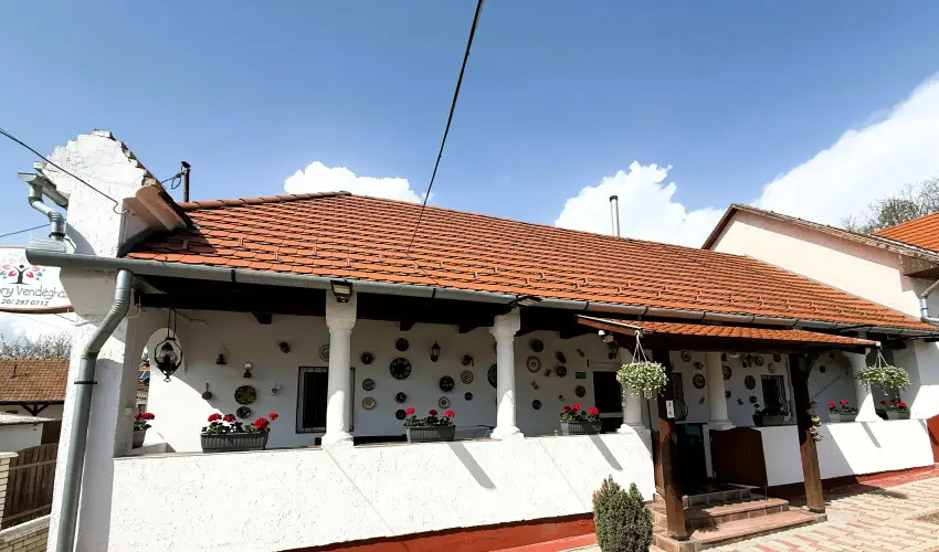 Harmony Vend�gh�z Egerszal�k - Augusztus 20.