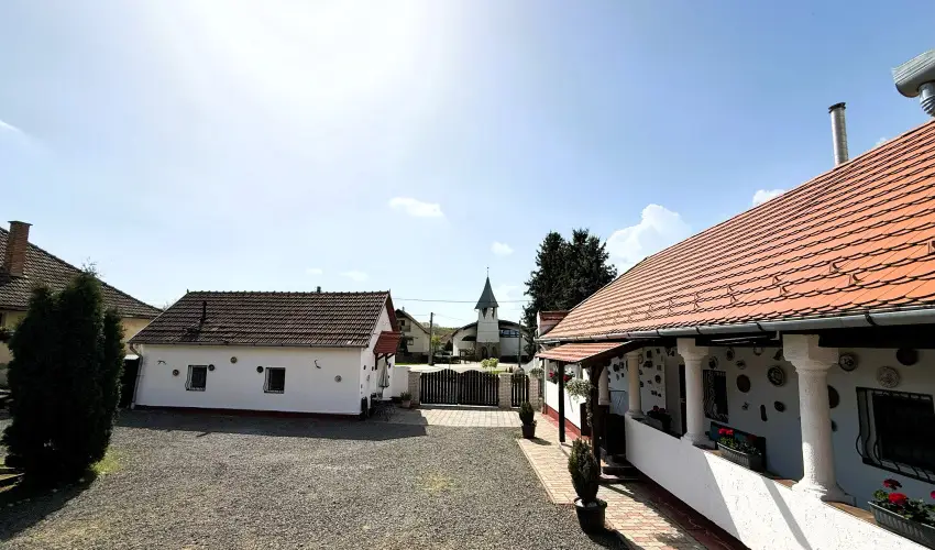 Harmony Vend�gh�z Egerszal�k - Augusztus 20.