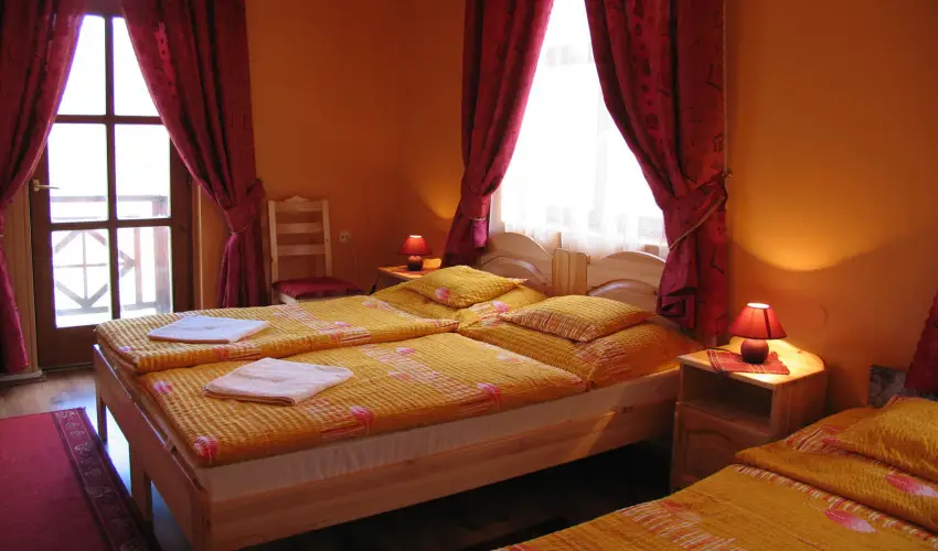 Hegyi Panzi Szilvsvrad - Augusztus 20. (min. 3 j)