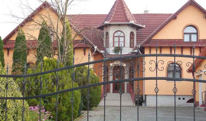 Hegyi Panzi Szilvsvrad - Augusztus 20. (min. 3 j)