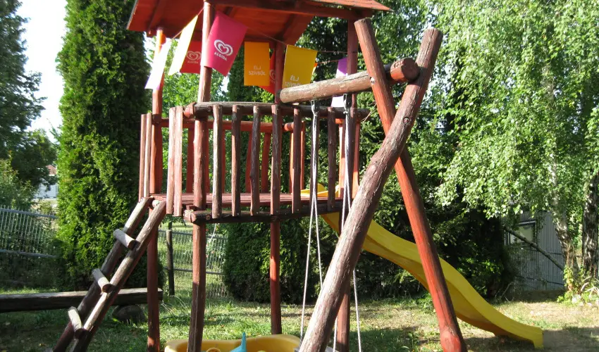 Hegyi Panzi Szilvsvrad - Augusztus 20. (min. 3 j)