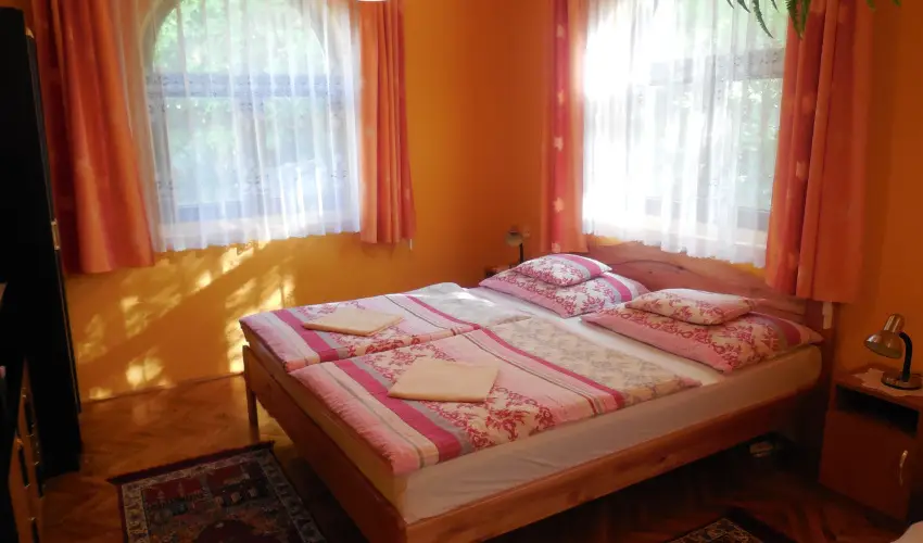 Hegyi Panzi Szilvsvrad - Augusztus 20. (min. 3 j)