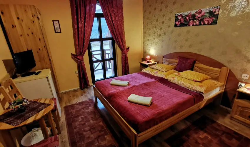 Hegyi Panzi Szilvsvrad - Augusztus 20. (min. 3 j)