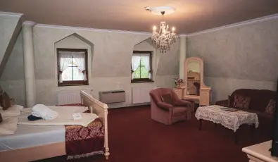 H�tk�ti Wellness Hotel & Lovaspark M�r