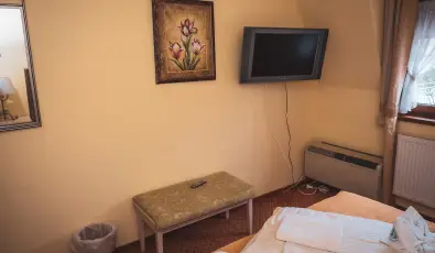 H�tk�ti Wellness Hotel & Lovaspark M�r