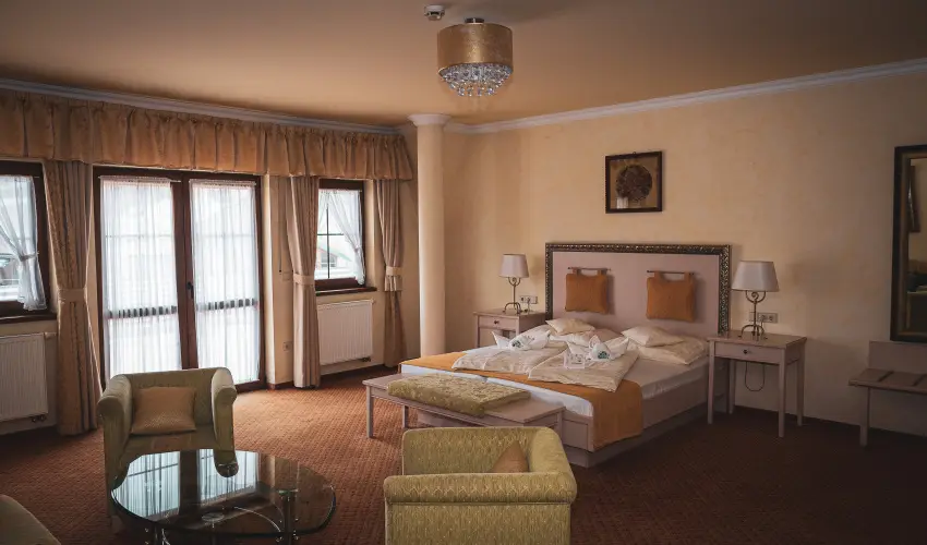 H�tk�ti Wellness Hotel & Lovaspark M�r - Augusztus 20.