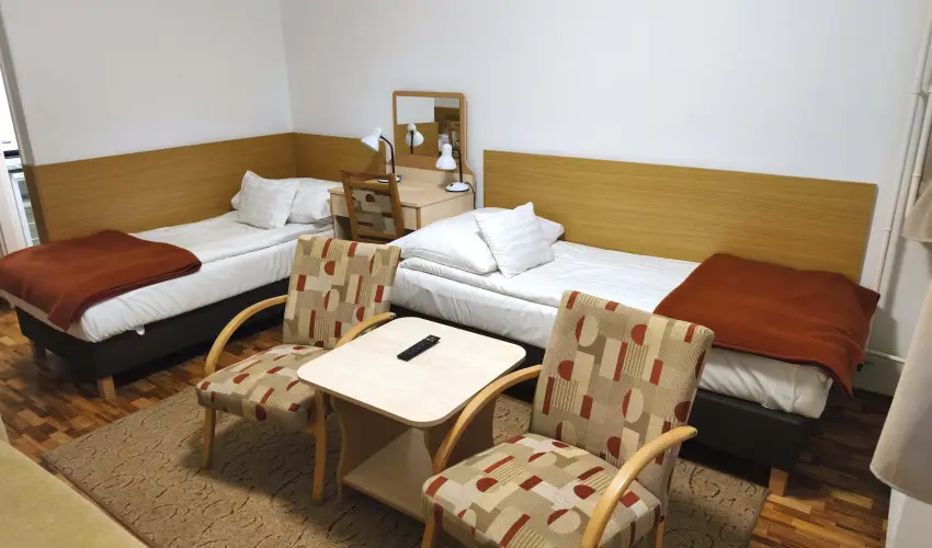 H�forr�s �d�l�- �s Lak�ssz�vetkezet Gyula - Augusztus 20. (min. 2 �j)