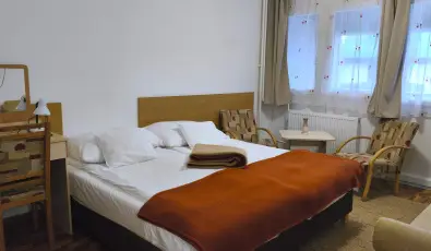 H�forr�s �d�l�- �s Lak�ssz�vetkezet Gyula