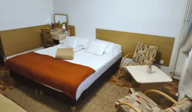 H�forr�s �d�l�- �s Lak�ssz�vetkezet Gyula