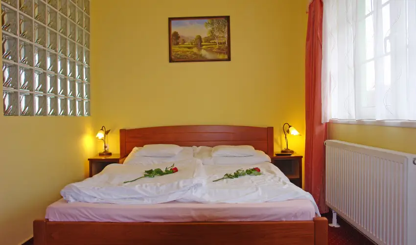 HoldLux Apartmanok S�rv�r - Augusztus 20. (min. 3 �j)