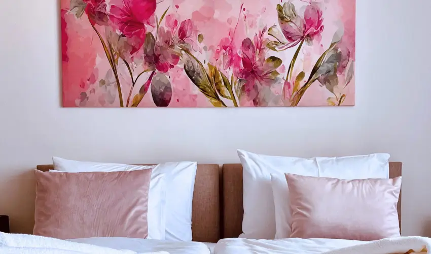 Holdvirg Hotel Srvr - Augusztus 20.