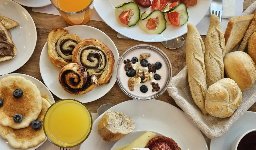 Holdvirg Hotel Srvr - Augusztus 20.